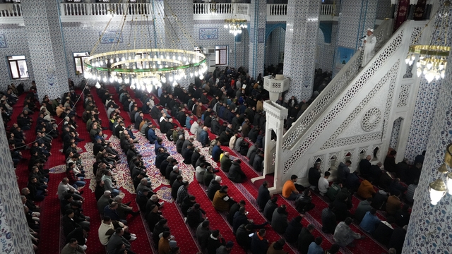 Iğdır'da bayram namazı kılındı