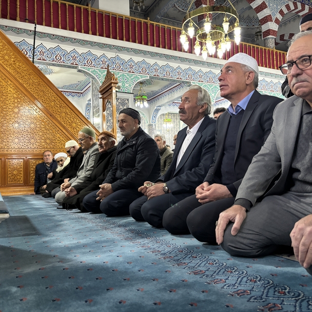 Bingöl'de bayram namazı kılındı