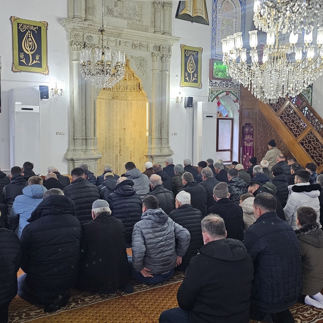 Bandırma'da 72 yıllık gelenek cami içinde sürdürüldü