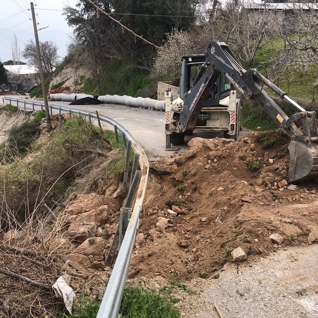 Başkan Çerçioğlu'nun çalışmalarıyla kırsal mahallelerin yolları yenileniyor