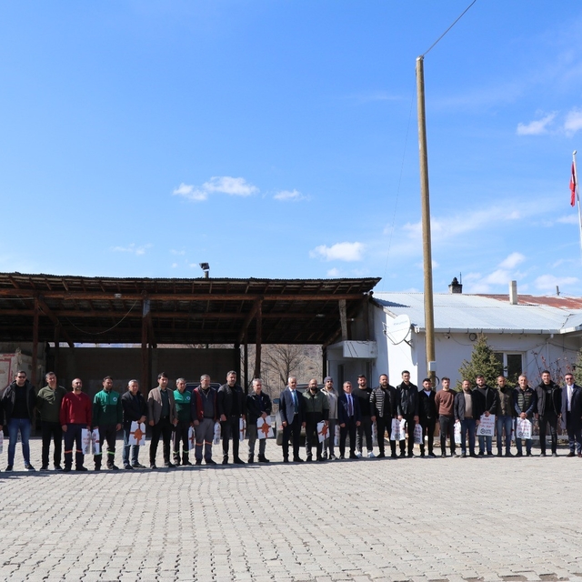 Başkan Çelebi personelle bayramlaştı