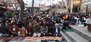 Konya'da Bayram Namazında camiler doldu