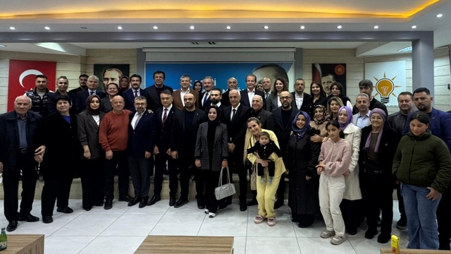 AK Parti Denizli İl Başkanlığı'nda bayramlaşma programı düzenlendi