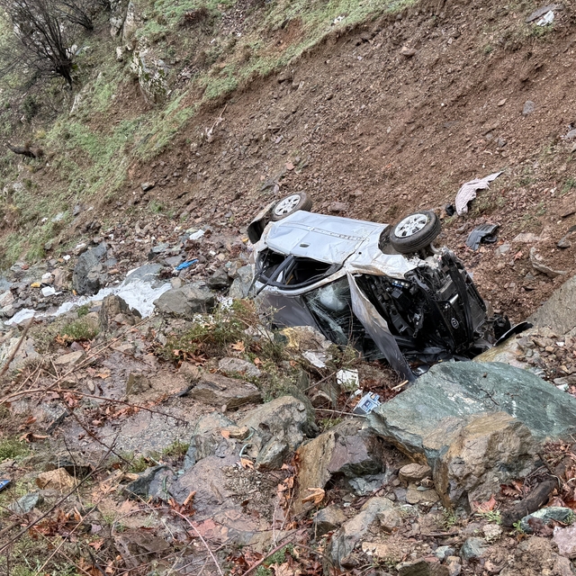 Bayram namazı yolunda kaza: Araç dereye uçtu, 1 kişi hayatını kaybetti
