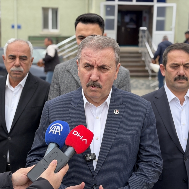 Destici: Uluslararası hukukun yerlerde süründüğünü gördük