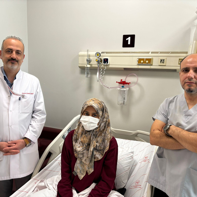 Tatile geldiği Antalya'da kanser olduğunu öğrendi; öğrencilerine kavuşacağı...