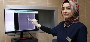 Akvaryumda taş yutan aksolotl balığı ameliyat edildi