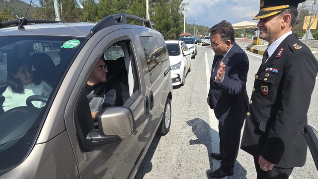 Marmaris'e bayram için 5 bin araç giriş yaptı