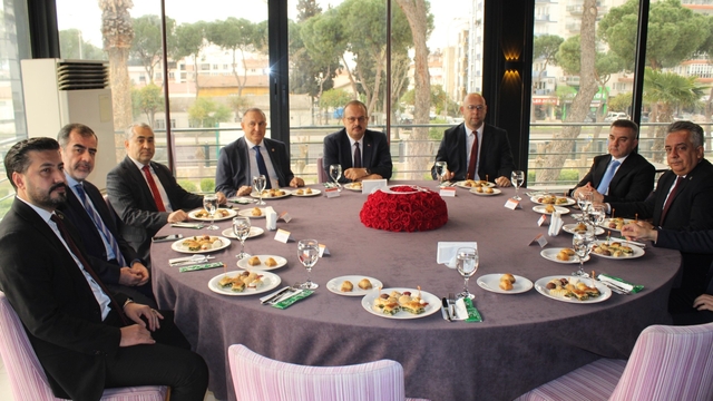 Aydın protokolü bayramlaştı