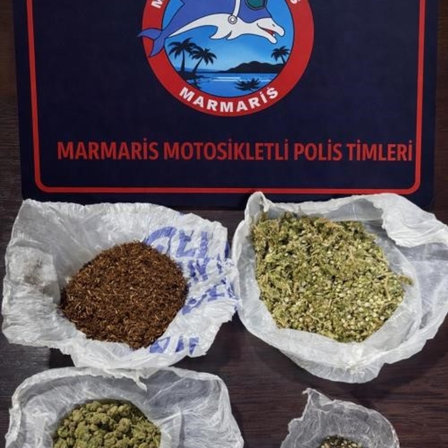 Kavga ihbarına giden polis torbalarca uyuşturucu yakaladı