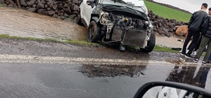 Diyarbakır'da otomobil takla attı: 2 yaralı