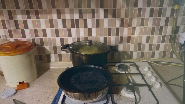 Ocakta unuttuğu yemek yandı, dumandan etkilenip öldü