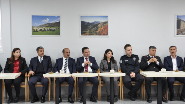 Hizan'da bayramlaşma programı düzenlendi