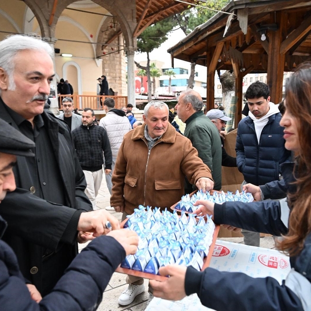 Büyükşehirden lokumlu bayramlaşma