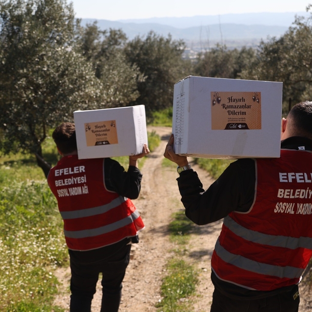 Efeler'de Ramazan dayanışması zirve yaptı
