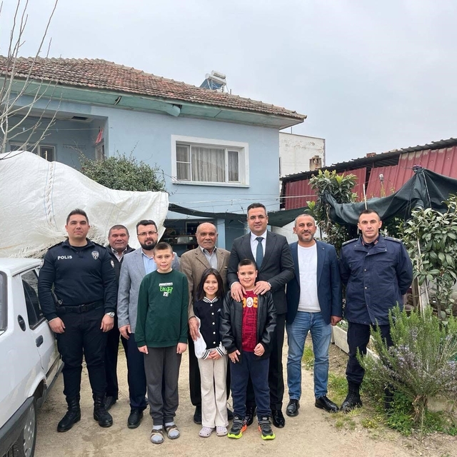 Kaymakam Dalak, şehit ve gazi ailelerini bayramda da yalnız bırakmadı