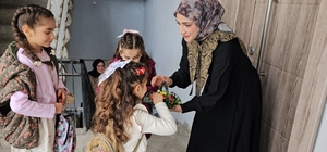 Hasköy’de bayram geleneği sürüyor: Çocuklar kapı kapı şeker topladı