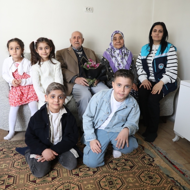 Battalgazi Belediyesi'nden çocuklarla bayram ziyareti