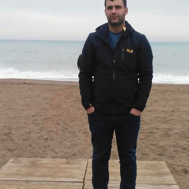 Çatıdan düşen buz sarkıtı nedeniyle hayatını kaybeden 2 çocuk babası, topra...