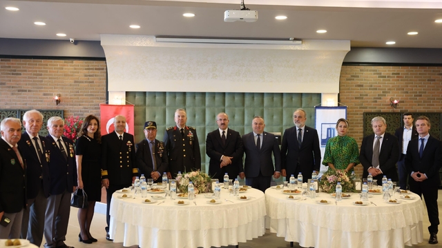 Çanakkale'de protokol üyeleri bayramlaştı