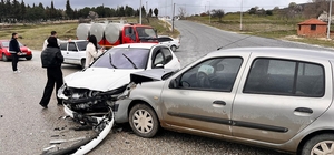Kula'da yarım saat arayla iki kaza: 5 yaralı