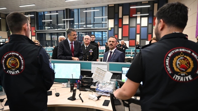 Bakan Yardımcısı Çelik'ten bayramda görev başındaki personele ziyaret