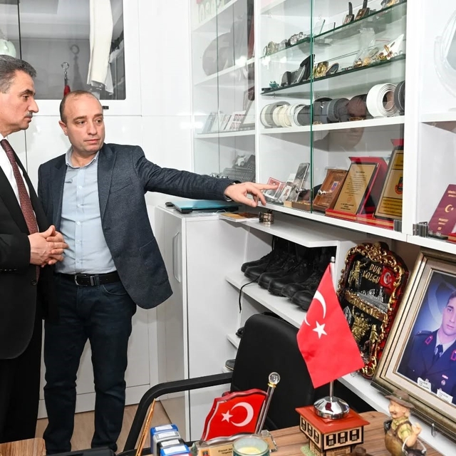 Şehit ailesine bayram ziyareti