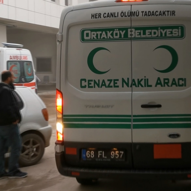 Boşanma aşamasındaki eşini babasının mezarı başında öldürdü, baldızını ağır...