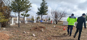 Boşanma aşamasındaki eşini anne ve babasının mezarı başında öldürüp, baldızını yaraladı