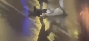 Cadde ortasında dehşet anları: Tekme ve yumruklara feci şekilde darbedildi