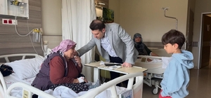 Çivril protokolü bayramda vatandaşlar ve görevi başındaki personeli yalnız bırakmadı