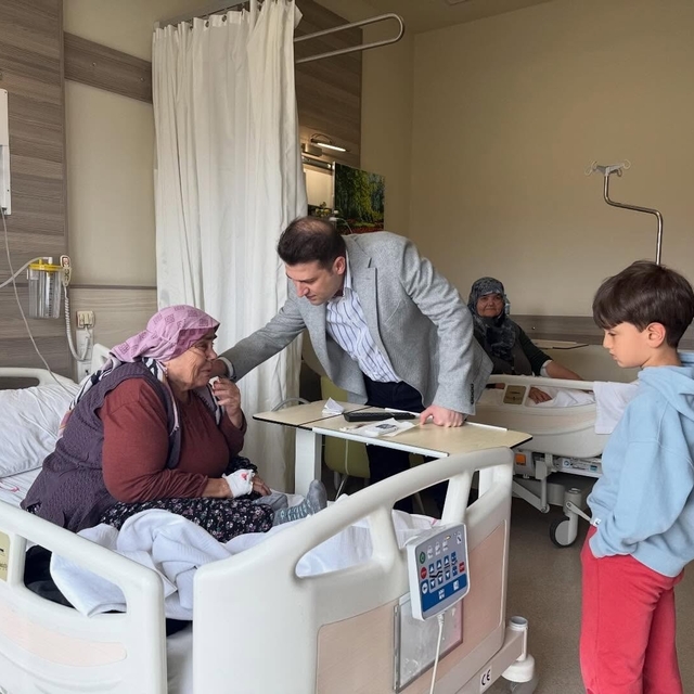 Çivril protokolü bayramda vatandaşlar ve görevi başındaki personeli yalnız...