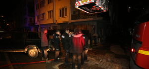 Çanakkale'de yangın çıkan evde hasar oluştu