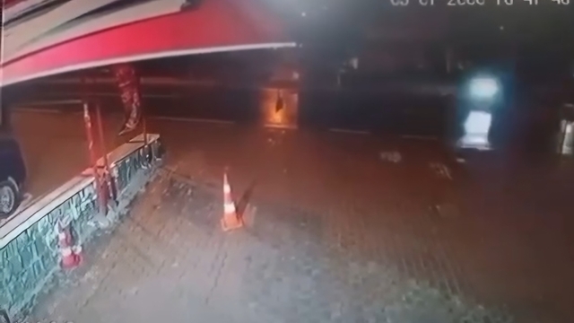 Otomobilin çarptığı motosikletli tıp fakültesi öğrencisi hayatını kaybetti
Feci kaza kamerada