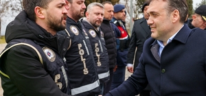 Bilecik Valisi Sözer, kara yollarında görevli personelle bayramlaştı