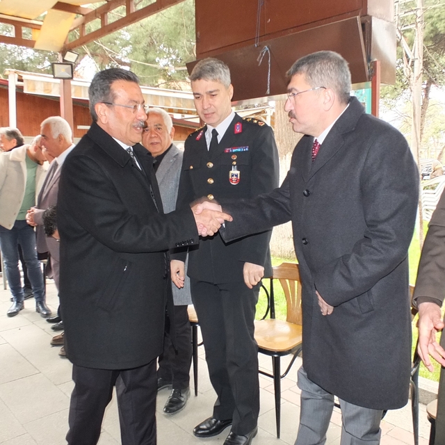 Burhaniye'de bayramlaşma töreni düzenlendi