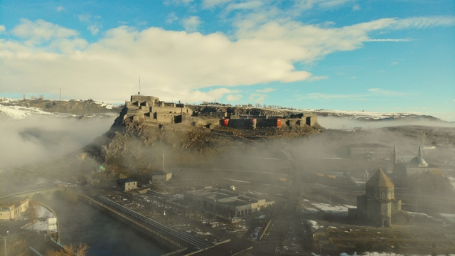 Kars Kalesi sis bulutları arasında kayboldu
Ortaya kartpostallık görüntüler çıktı