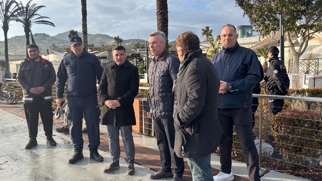 Bodrum'da marinada çıkan yangında 8 motoryat alev alev yandı (2)