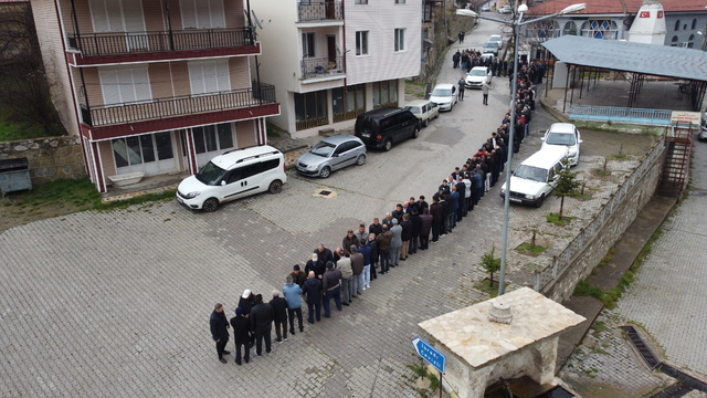 Antalya'da asırlardır sürdürülen bayram geleneği yaşatılmaya devam ediyor