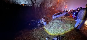 Çarpışan otomobiller kanala devrildi: 6 yaralı