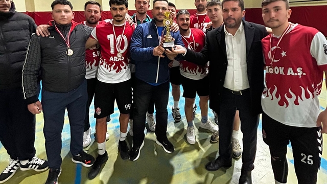 Lapseki'de Zafer Batuhan Özer Futsal Turnuvası tamamlandı