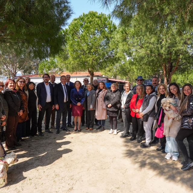 Başkan Gençay vatandaşlarla bayramlaştı