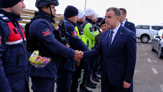 Bayburt'ta görev başındaki güvenlik güçlerinin bayramı kutlandı