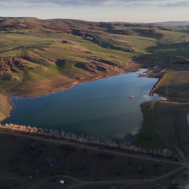 Göletin su seviyesi arttı, üreticilerin yüzü güldü