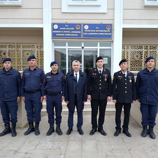 Kaymakam Abay, bayramda güvenlik güçlerini yalnız bırakmadı