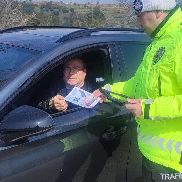 Karacasu'da bayramda trafik ekipleri sahada