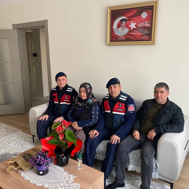 Gölbaşı'nda şehitliklerde bakım çalışması