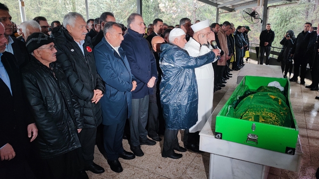 AK Parti Adana İl Başkanı Dağlı'nın annesinin cenazesi toprağa verildi