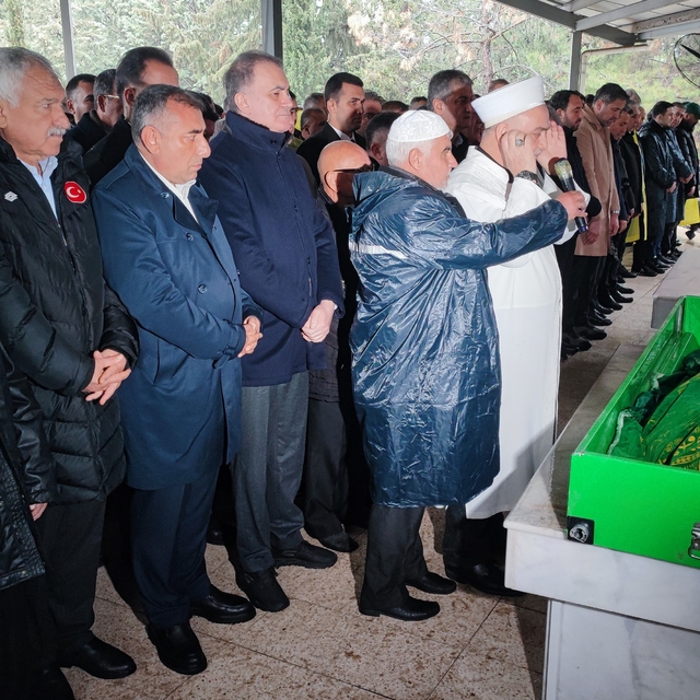 AK Parti Adana İl Başkanı Dağlı'nın annesinin cenazesi toprağa verildi