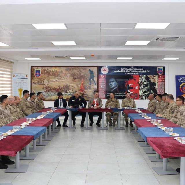 Kaymakam Serin, şehit aileleri ve gazilerin bayramını kutladı